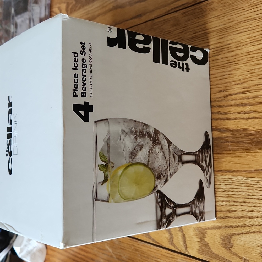 The Cellar by Macy's 4 Piece Iced Beverage Set glasses, never used.